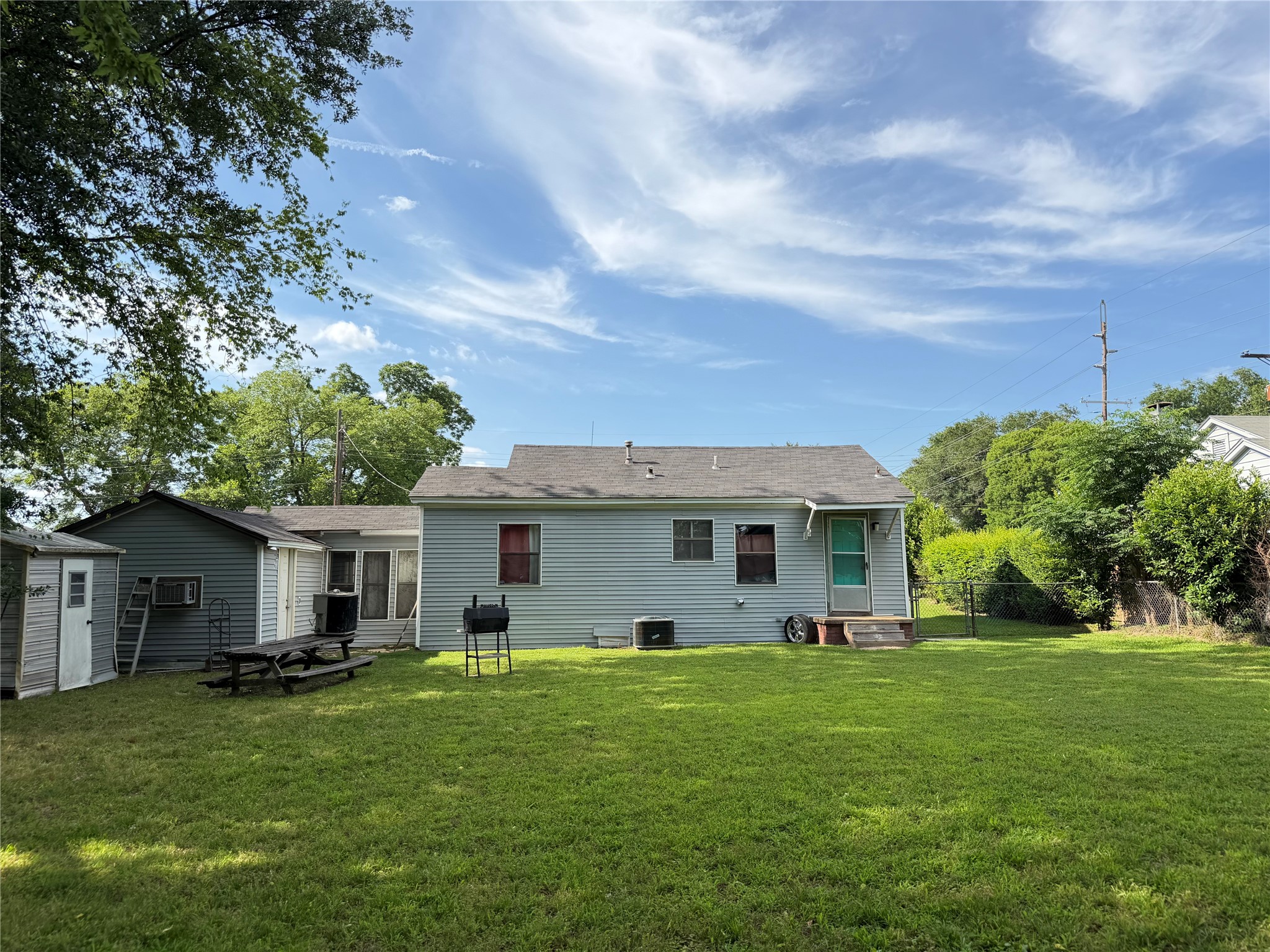 110 Yorke Street Mt Pleasant TX 75455