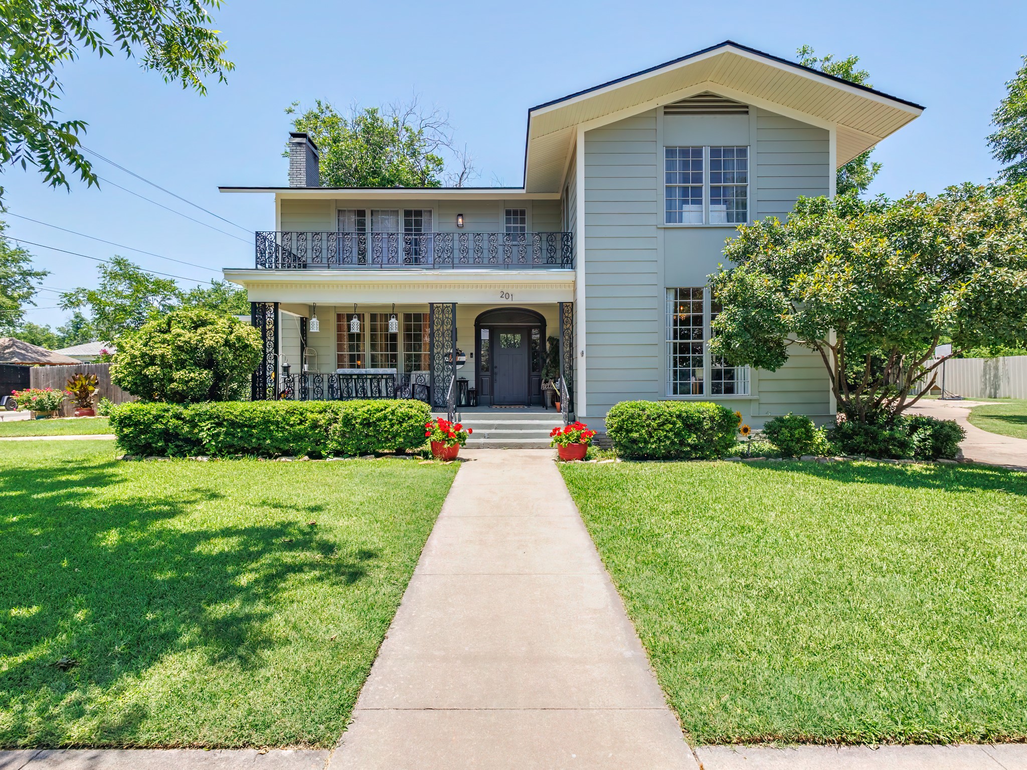 201 N Blanco Coleman TX 76834