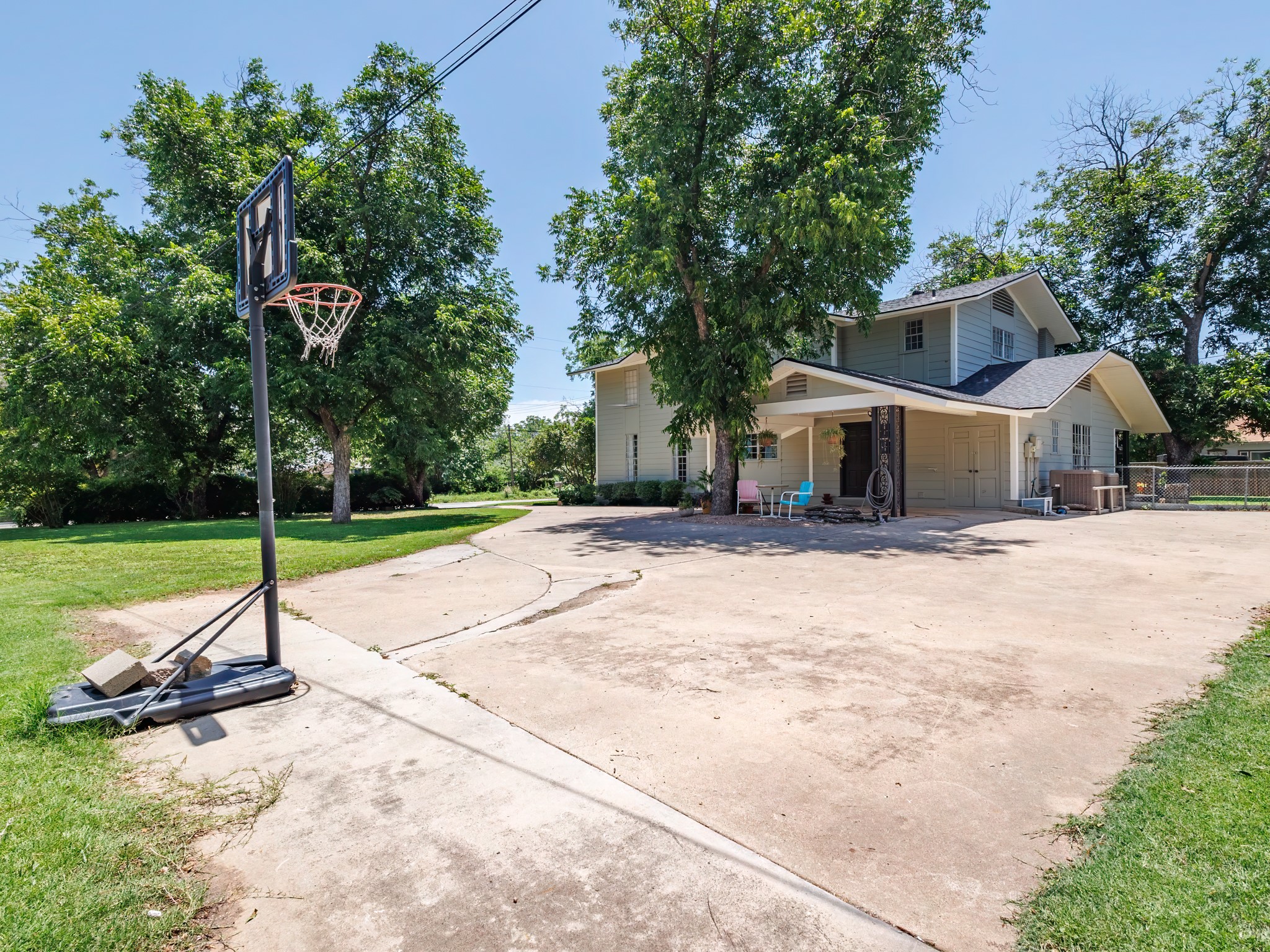201 N Blanco Coleman TX 76834