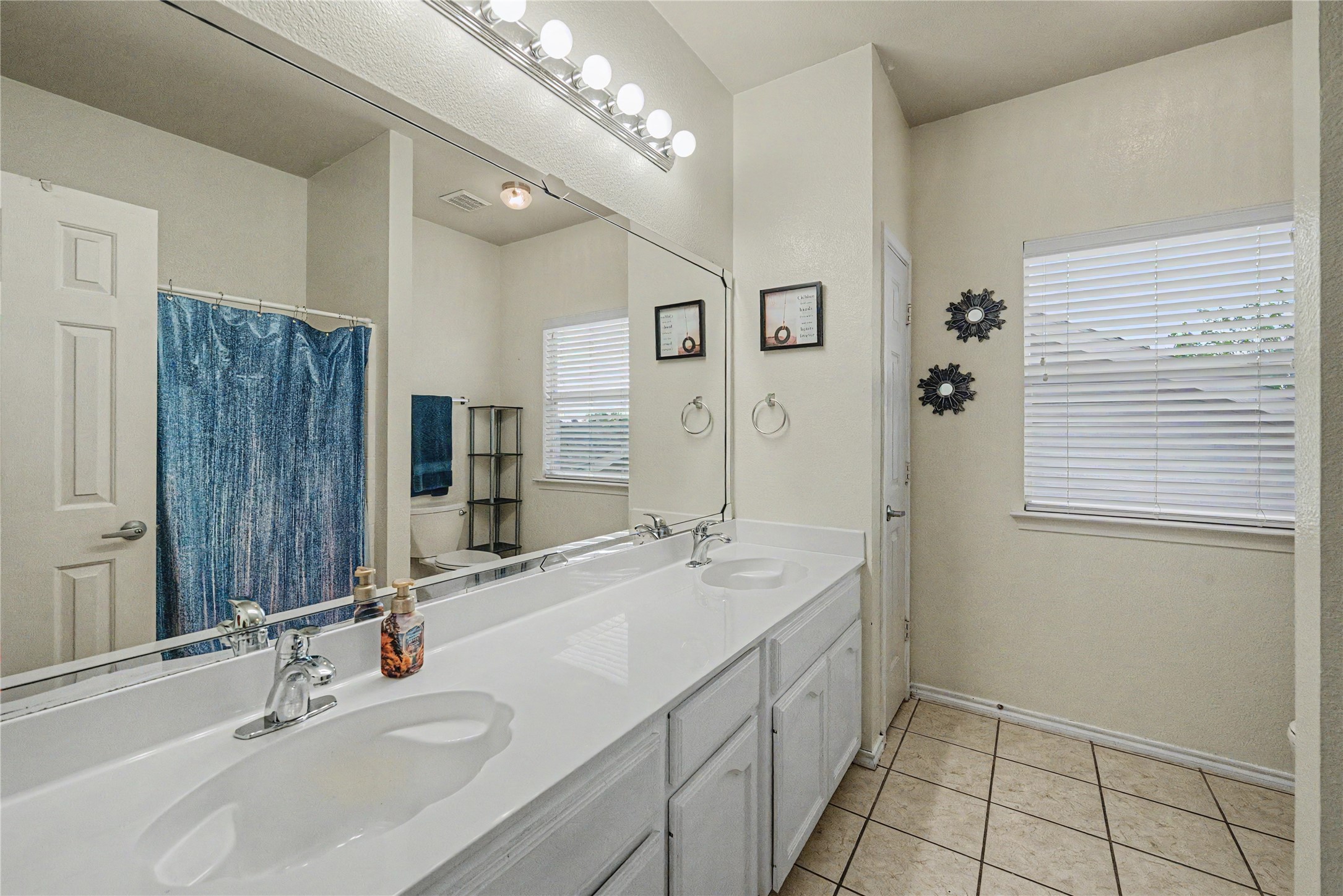 6113 Farrah Drive Fort Worth TX 76131