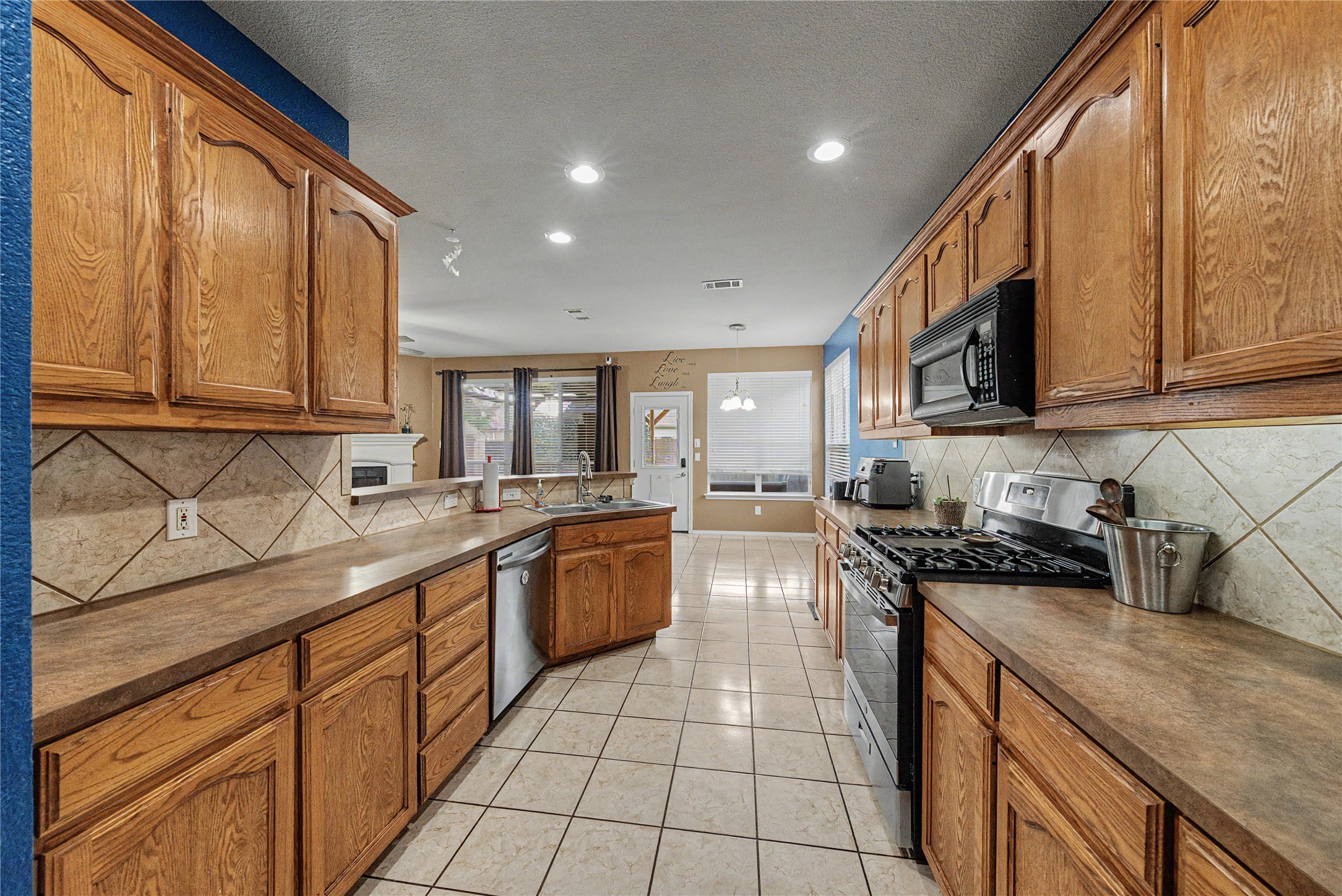 6113 Farrah Drive Fort Worth TX 76131