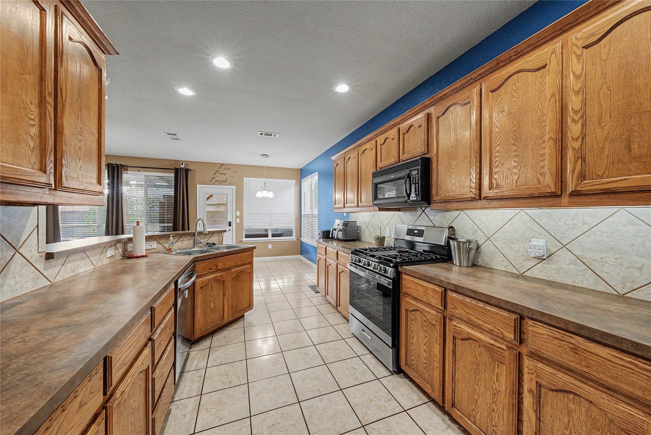 6113 Farrah Drive Fort Worth TX 76131
