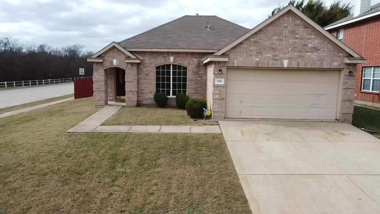 700 Parkford Lane Arlington TX 76001