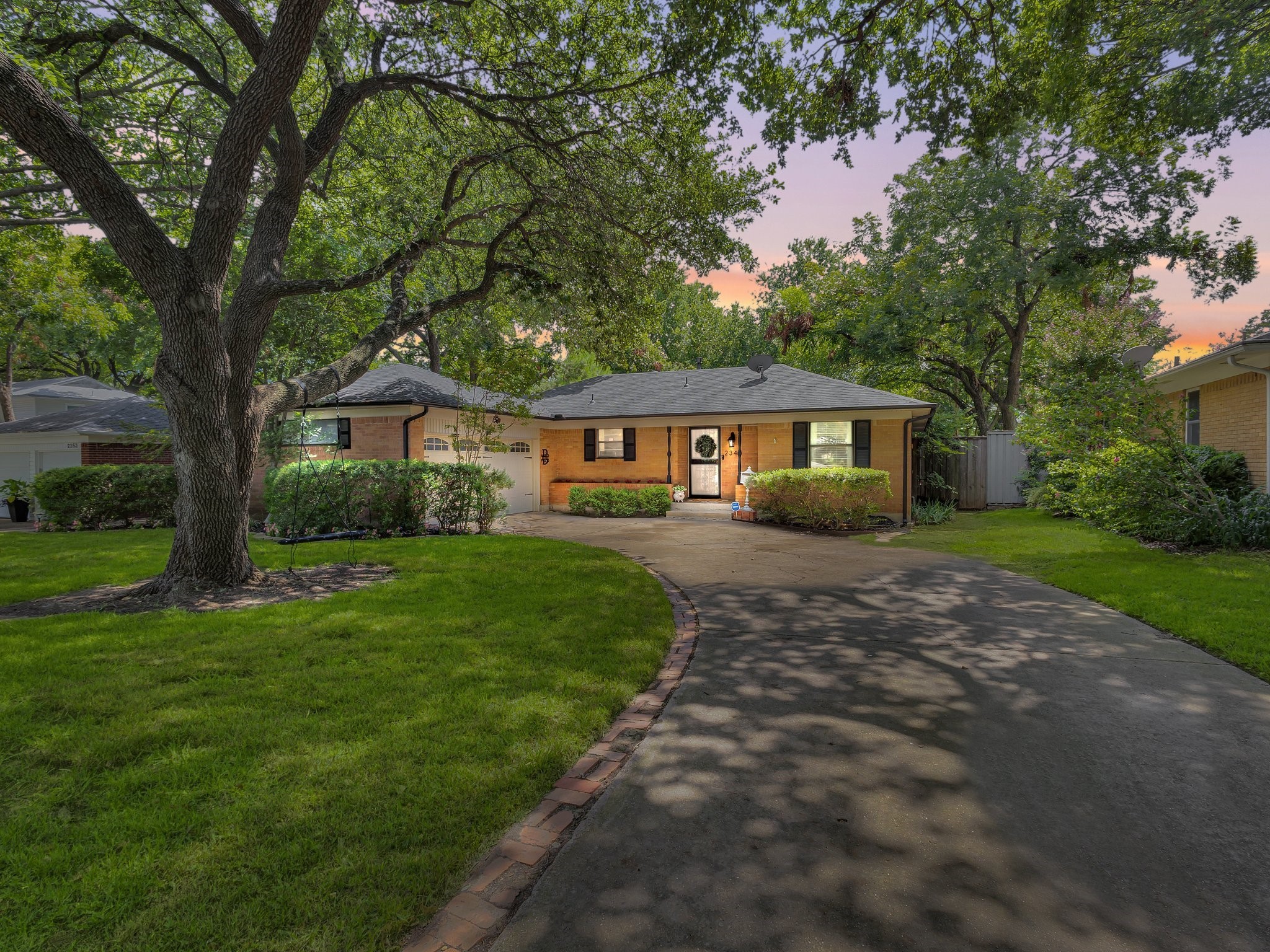 2347 Greenland Drive Dallas TX 75228