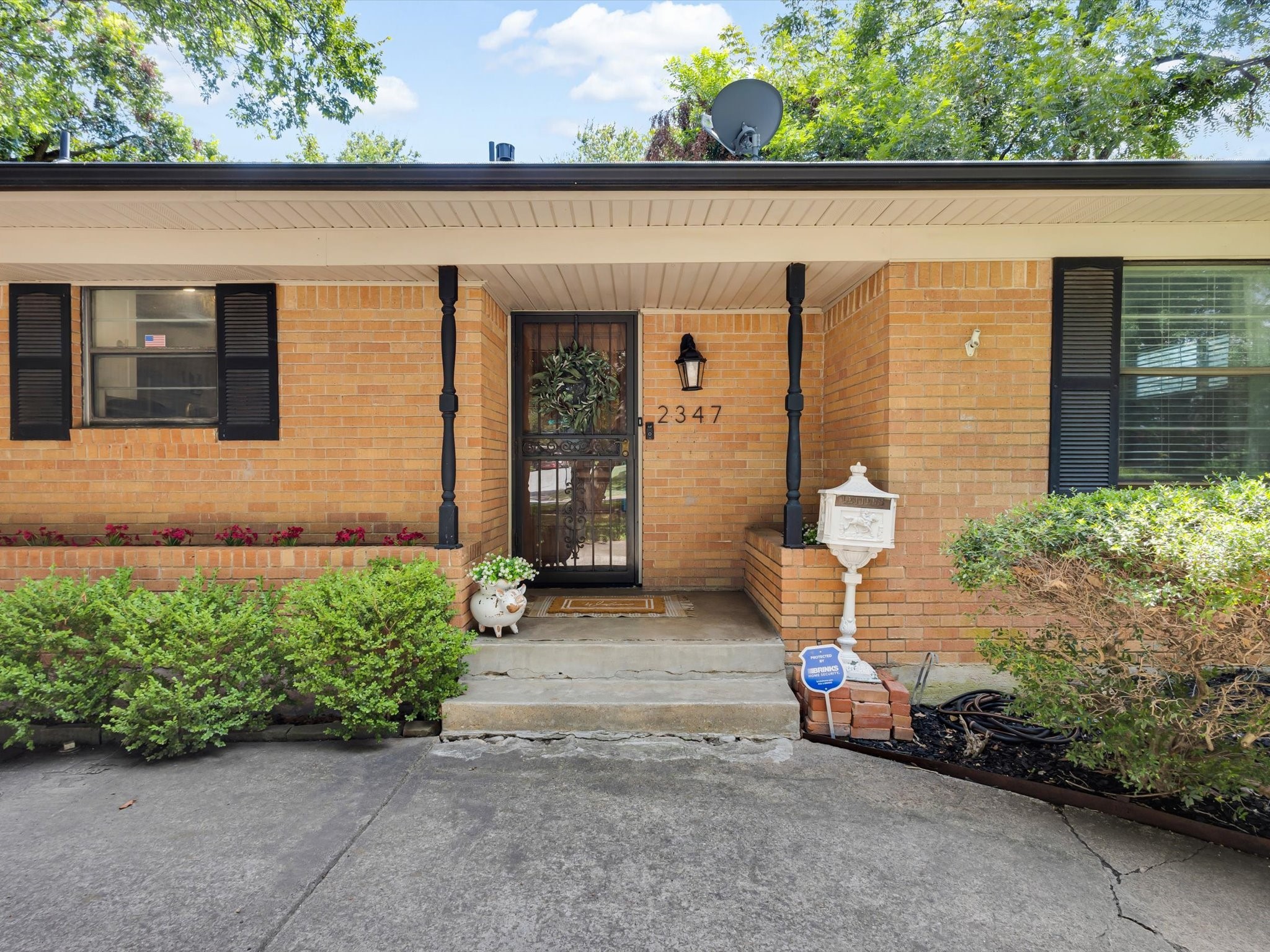 2347 Greenland Drive Dallas TX 75228