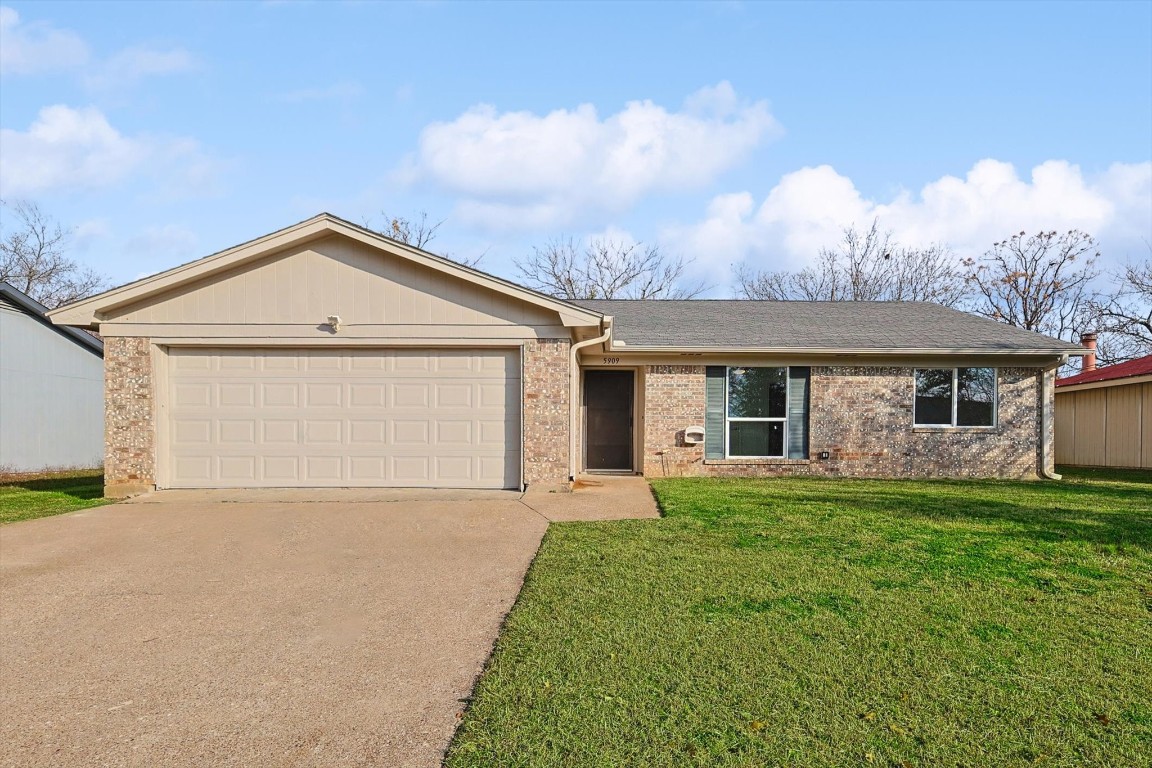 5909 Crepe Myrtle Drive Arlington TX 76017