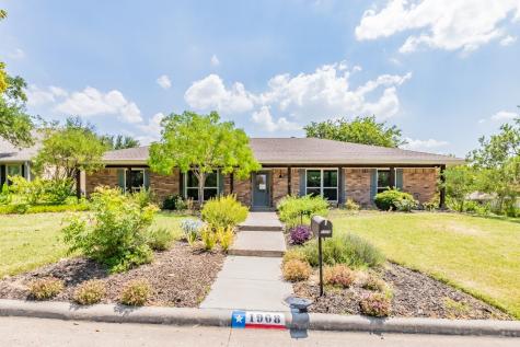 1908 Glen Cove Court Plano TX 75075