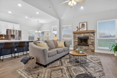 545 Clifton Court Midlothian TX 76065