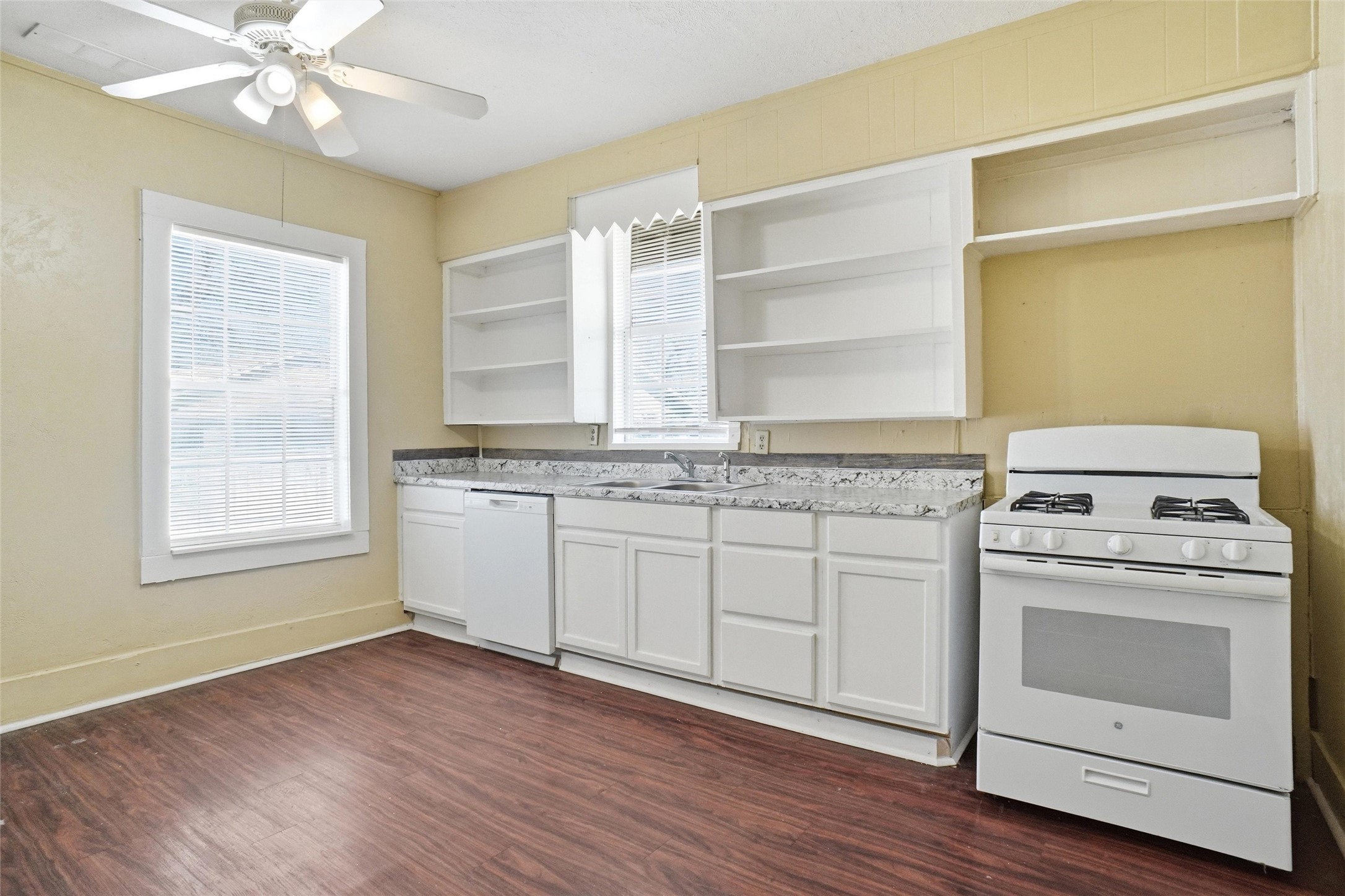 504 Bluebonnet Street Aubrey TX 76227