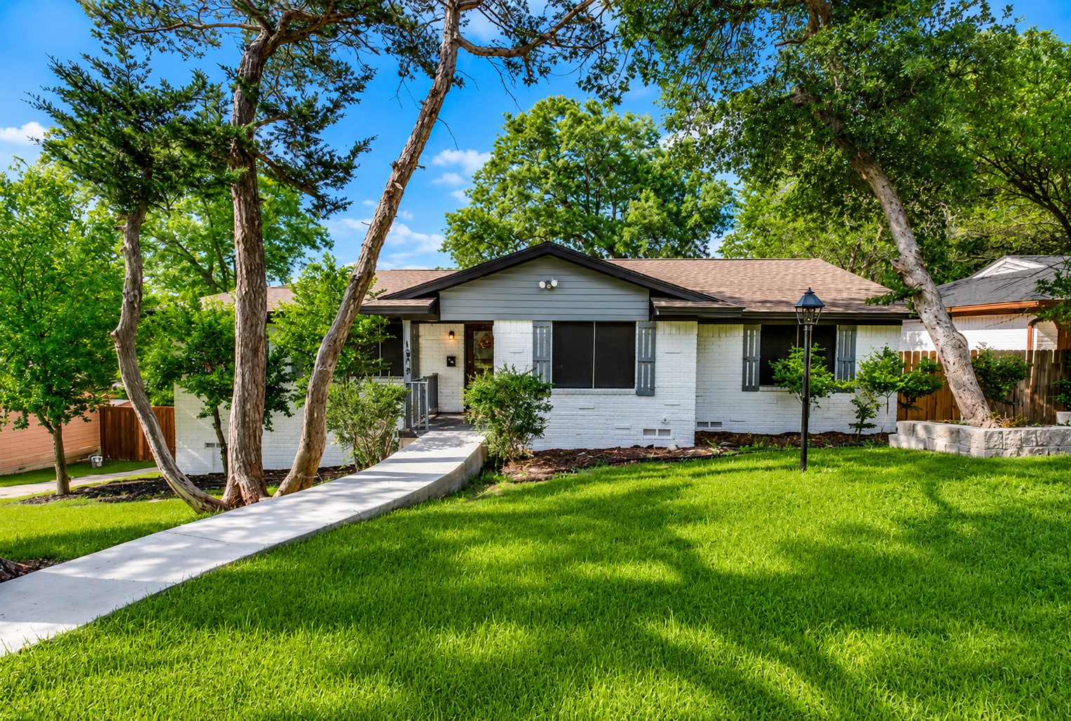 1409 Autumn Leaves Trail Dallas TX 75241