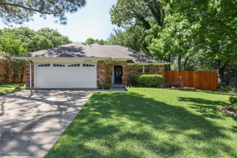125 Marseille Drive Hurst TX 76054