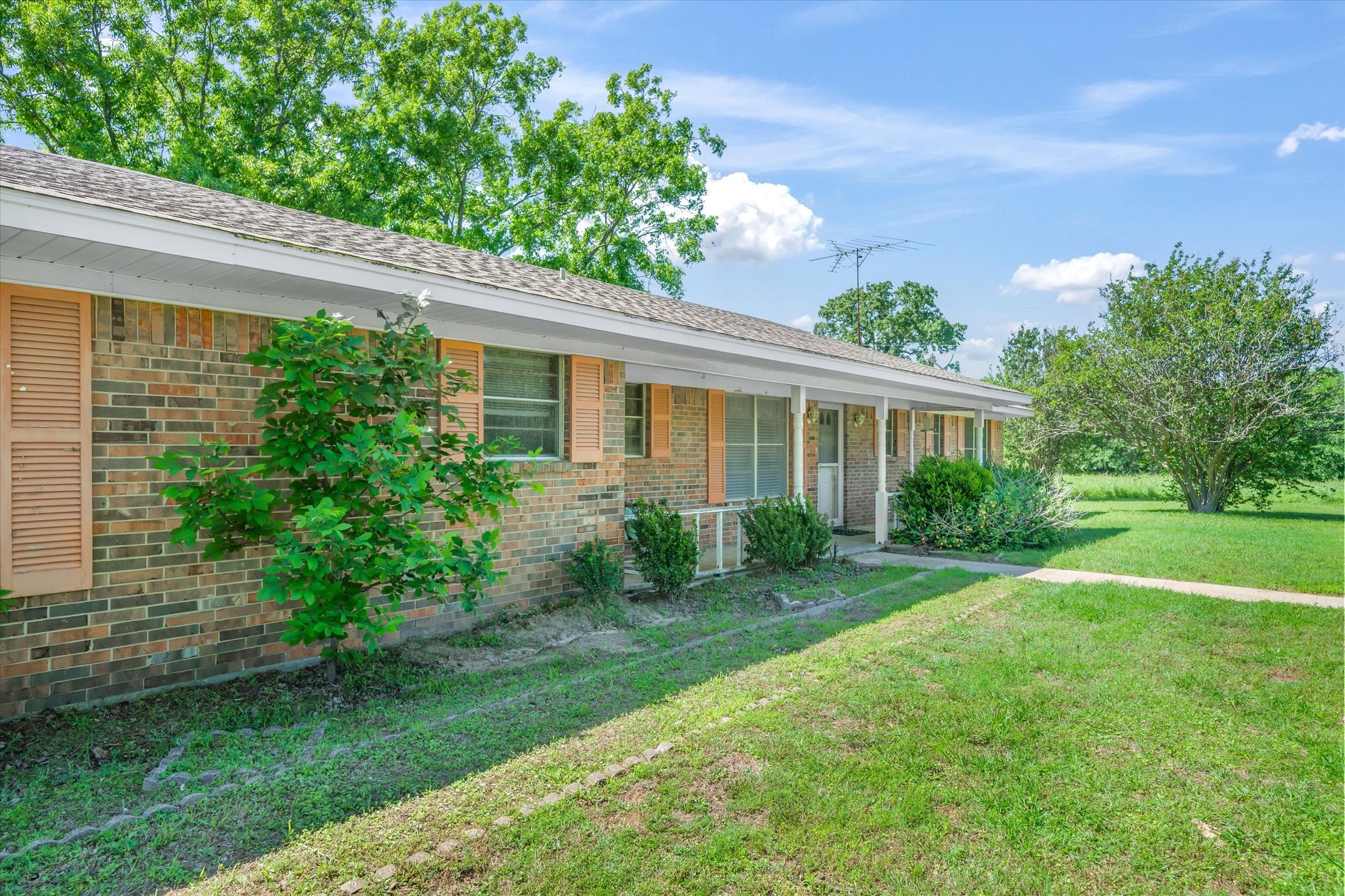 1310 Vz County Road 2135 Canton TX 75103