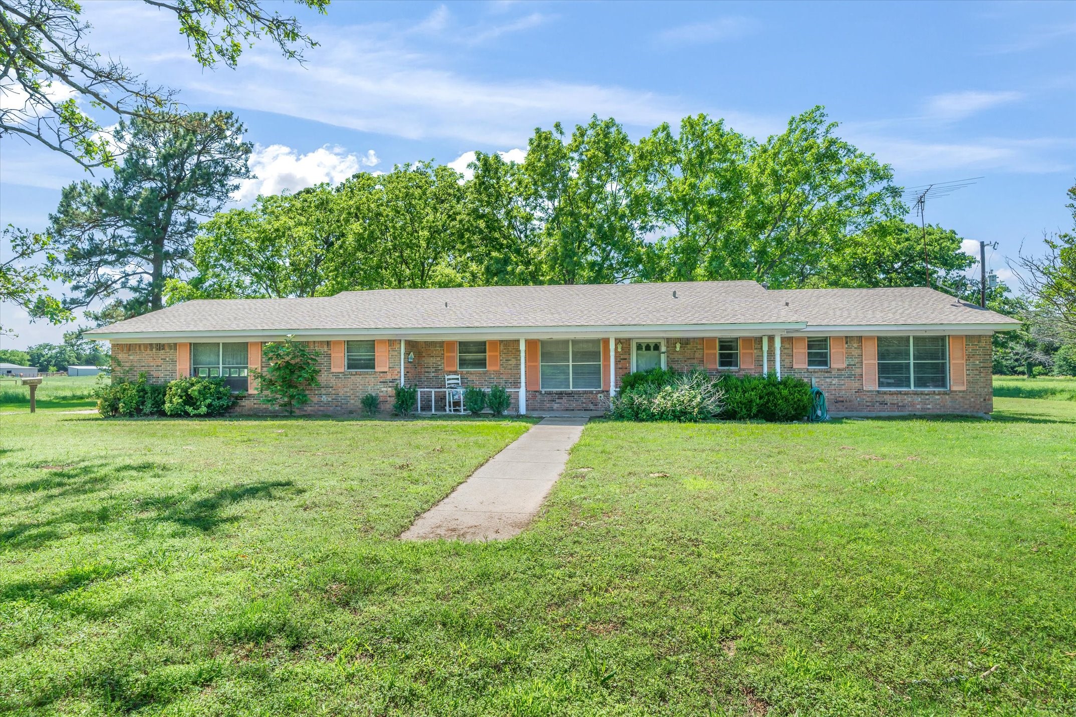 1310 Vz County Road 2135 Canton TX 75103