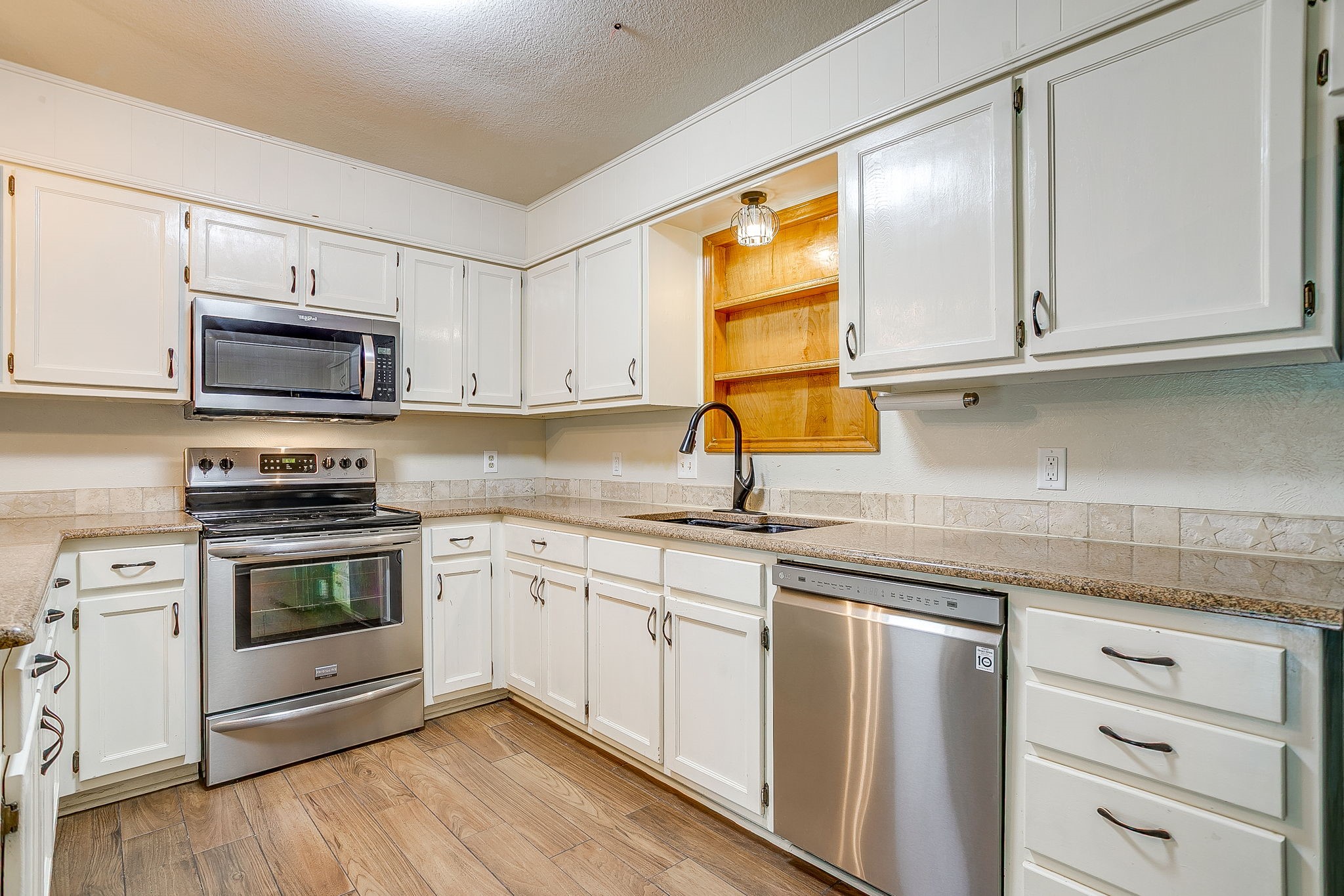 709 N Avenue B Springtown TX 76082