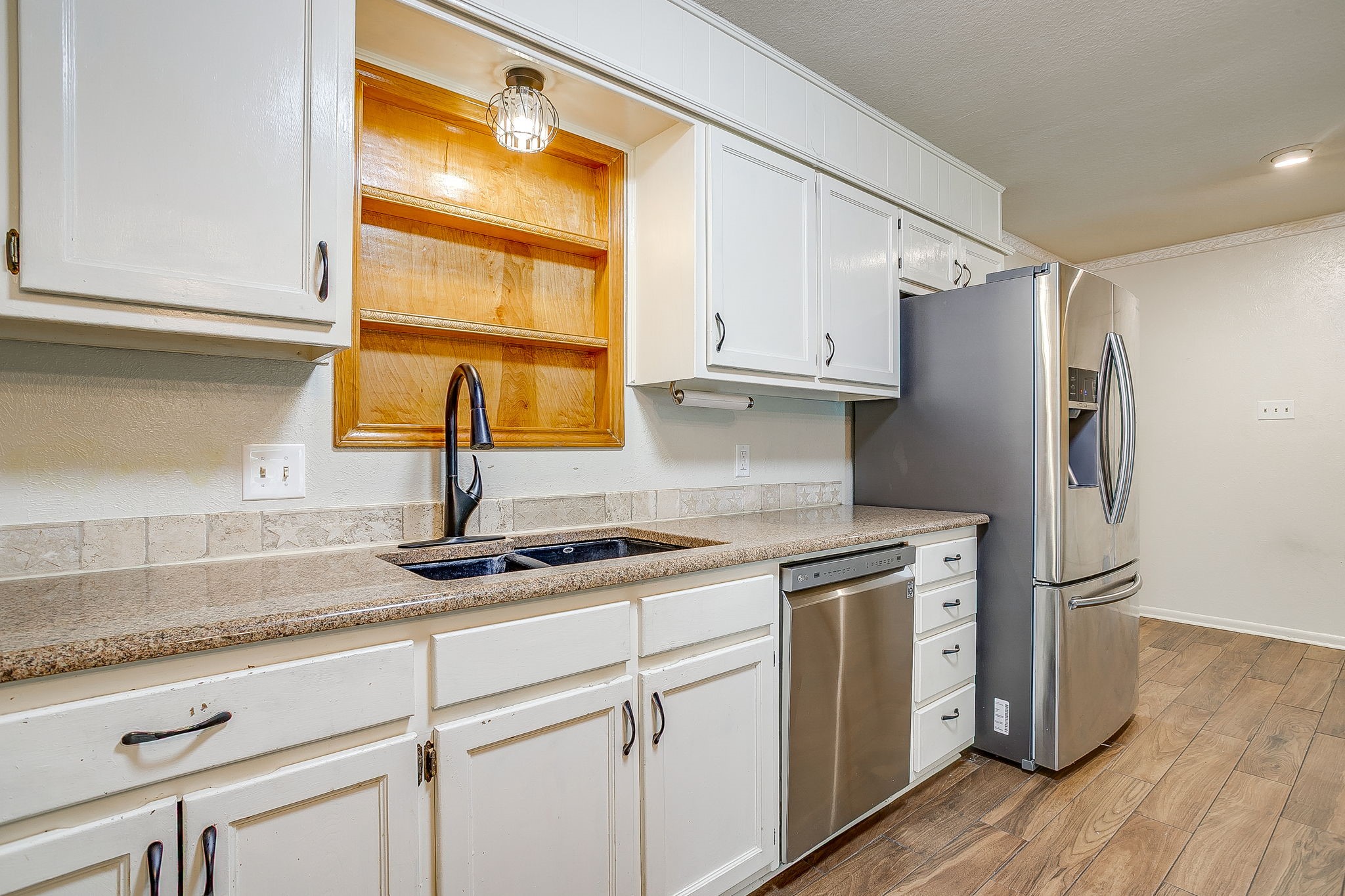 709 N Avenue B Springtown TX 76082