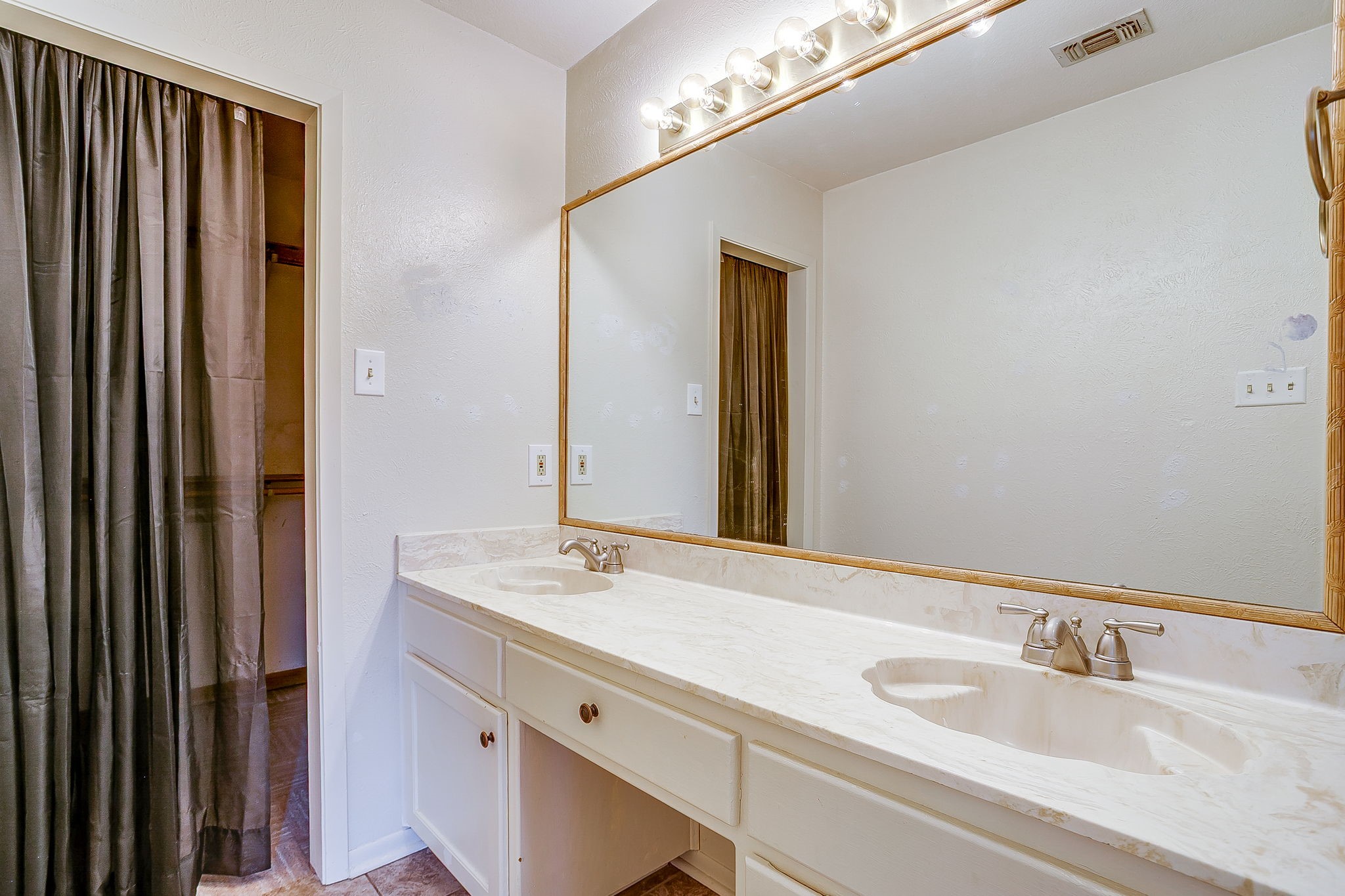 709 N Avenue B Springtown TX 76082