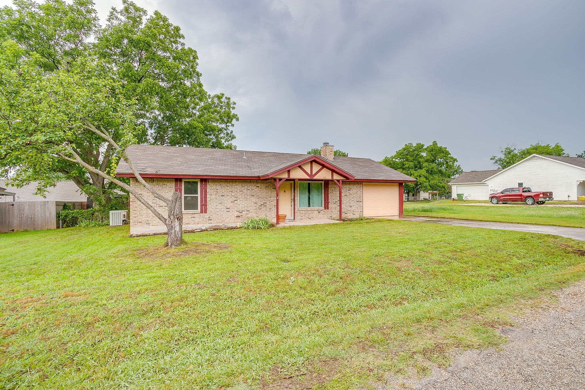 709 N Avenue B Springtown TX 76082