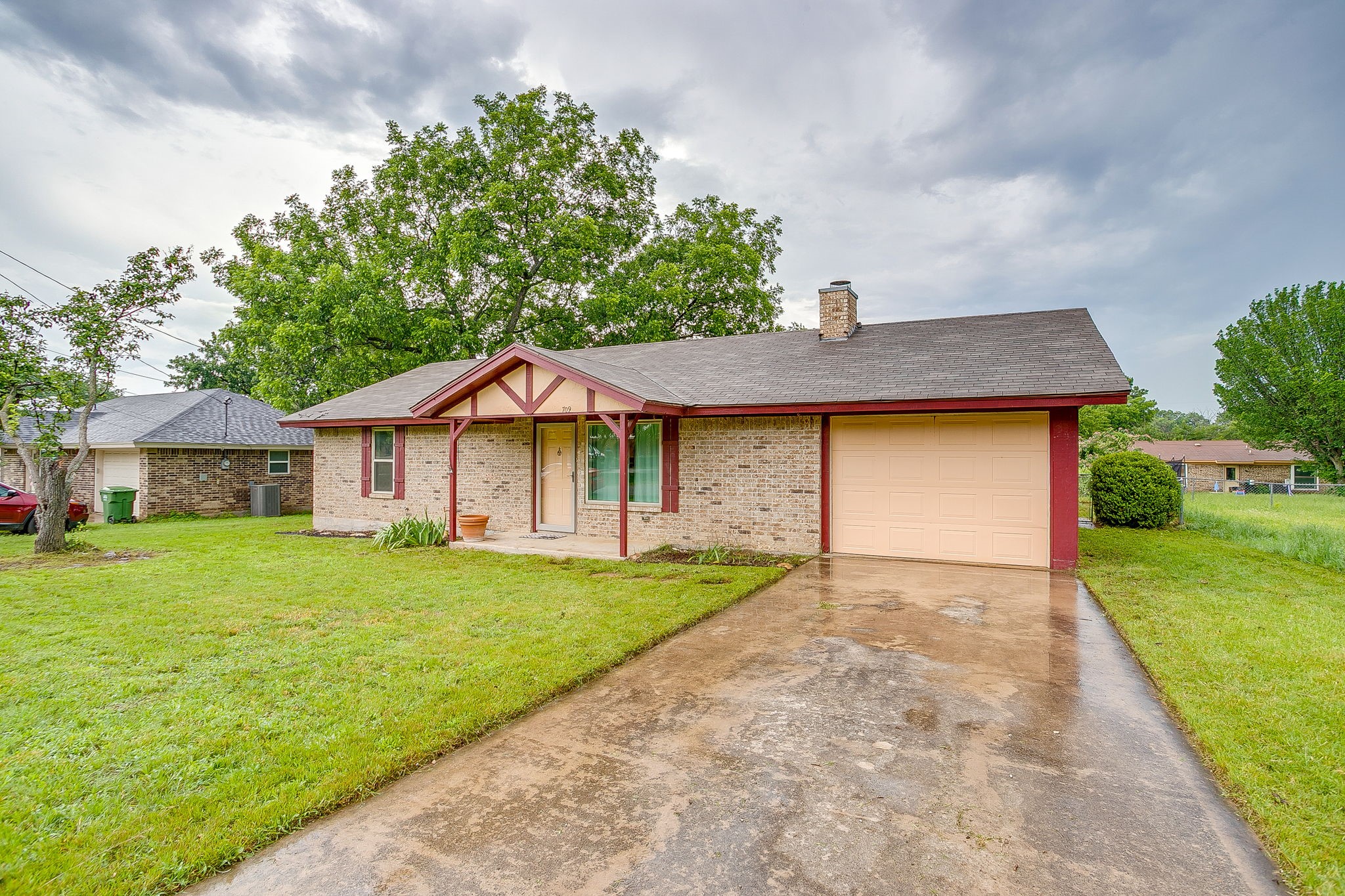 709 N Avenue B Springtown TX 76082