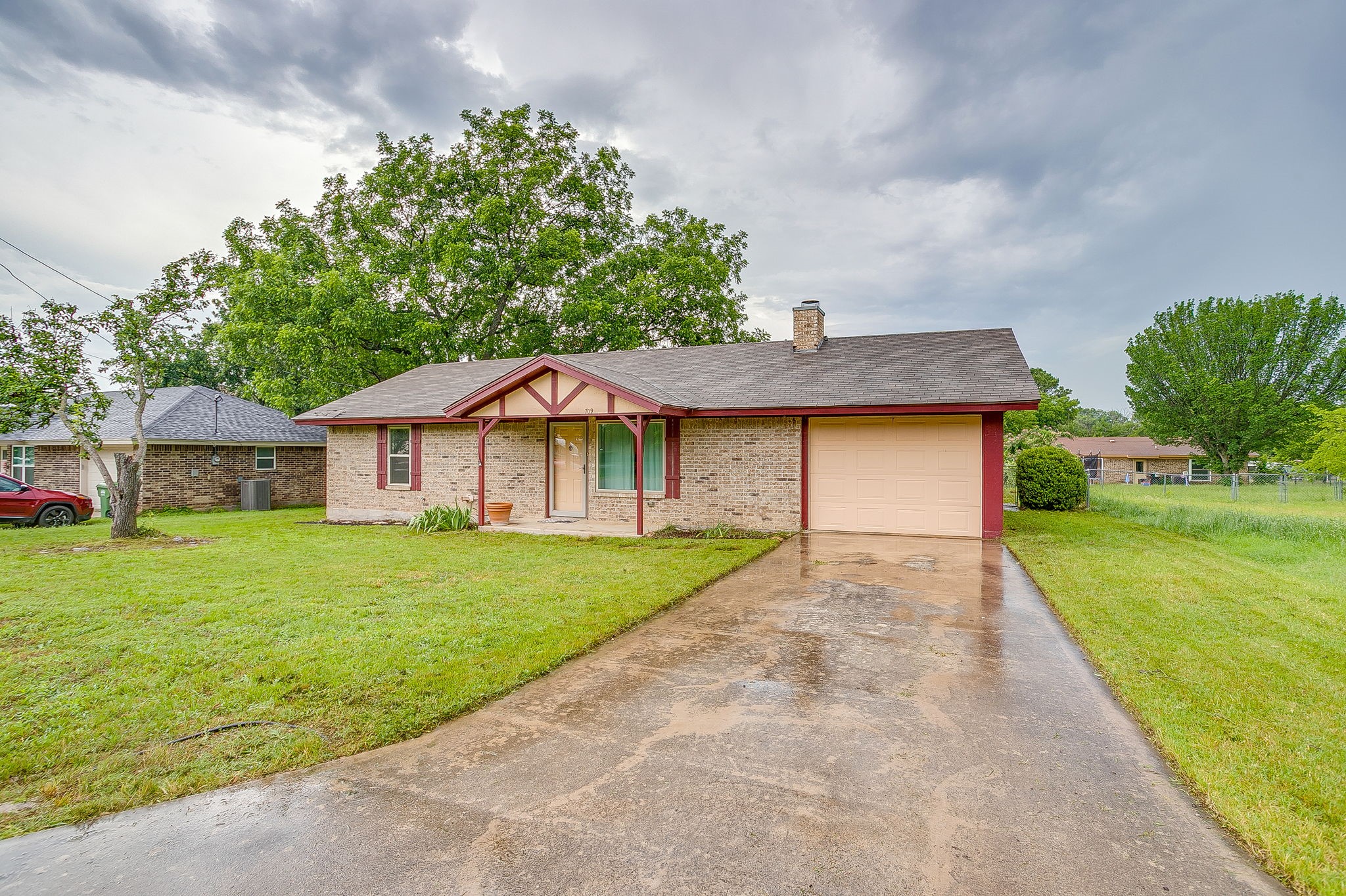 709 N Avenue B Springtown TX 76082
