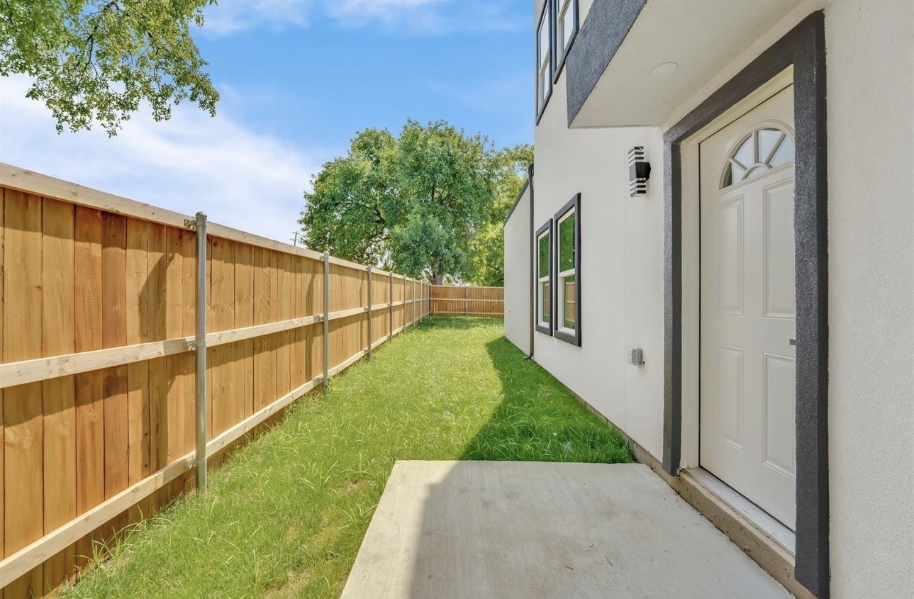2902 Jim Street Dallas TX 75212