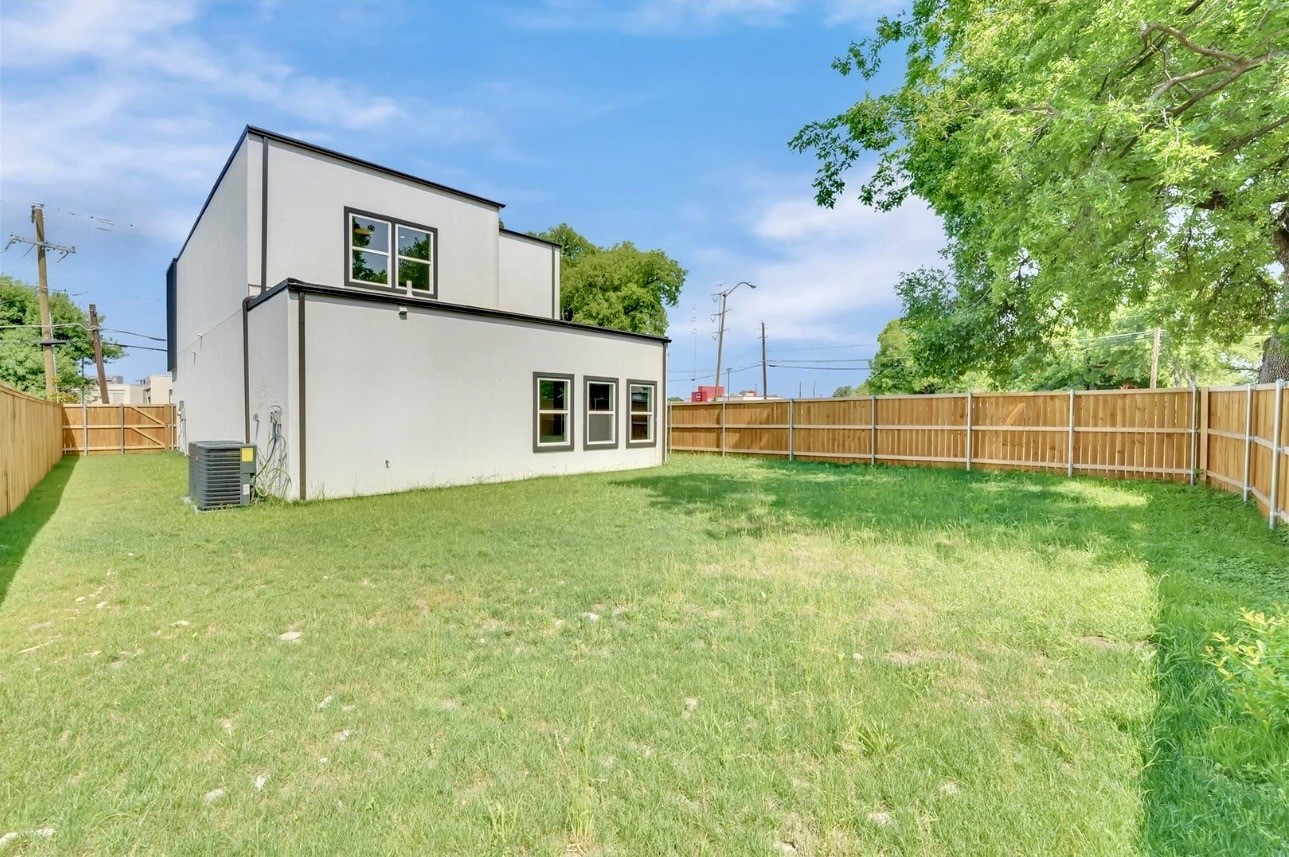 2902 Jim Street Dallas TX 75212