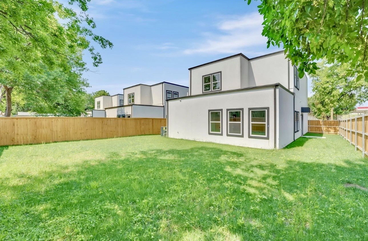 2902 Jim Street Dallas TX 75212