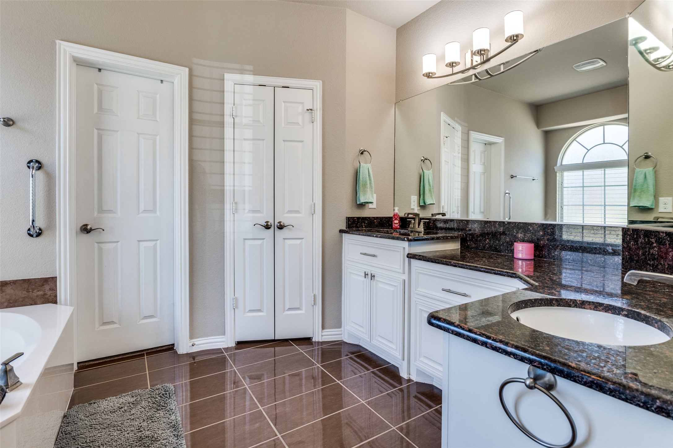 1840 River Run Drive Desoto TX 75115
