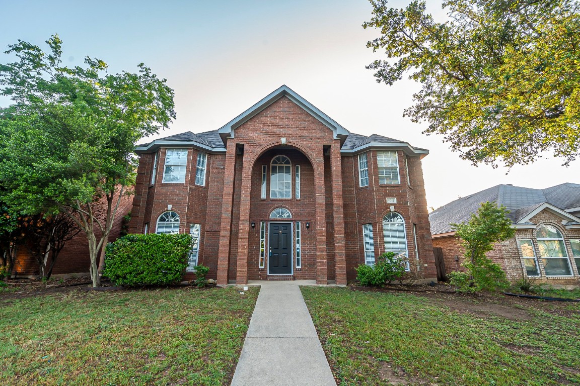 7016 Club Creek Drive Fort Worth TX 76137