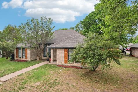 1003 Meridith Drive Terrell TX 75160