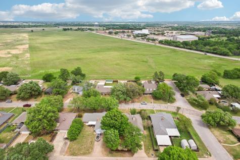1003 Meridith Drive Terrell TX 75160