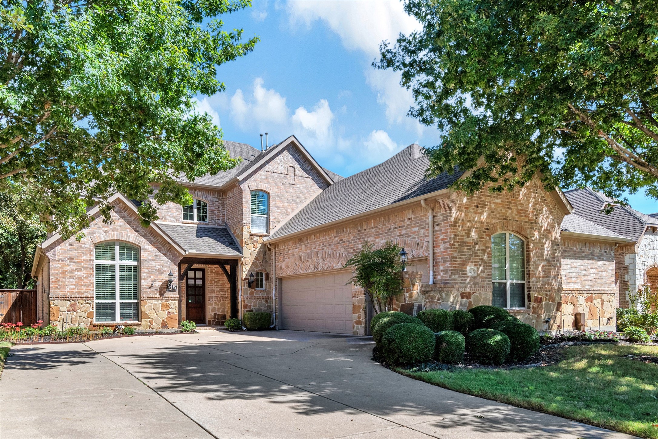 1214 Means Farm Road Garland TX 75044