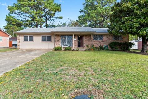 307 Glen Oaks Road Bonham TX 75418