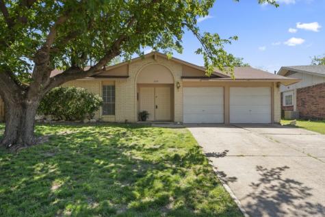 325 Hawthorne Lane Grand Prairie TX 75052