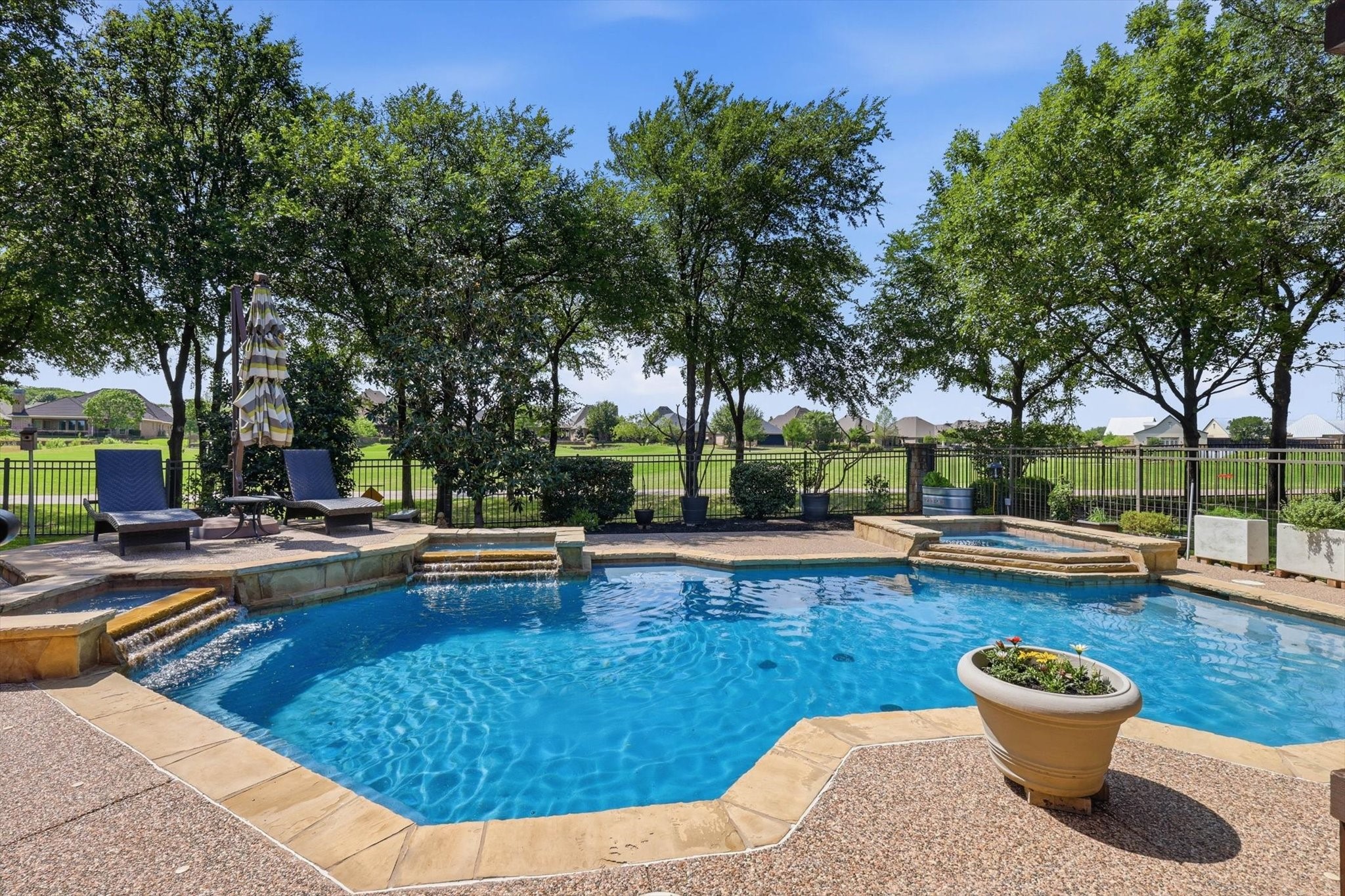 8980 Crockett Drive Lantana TX 76226
