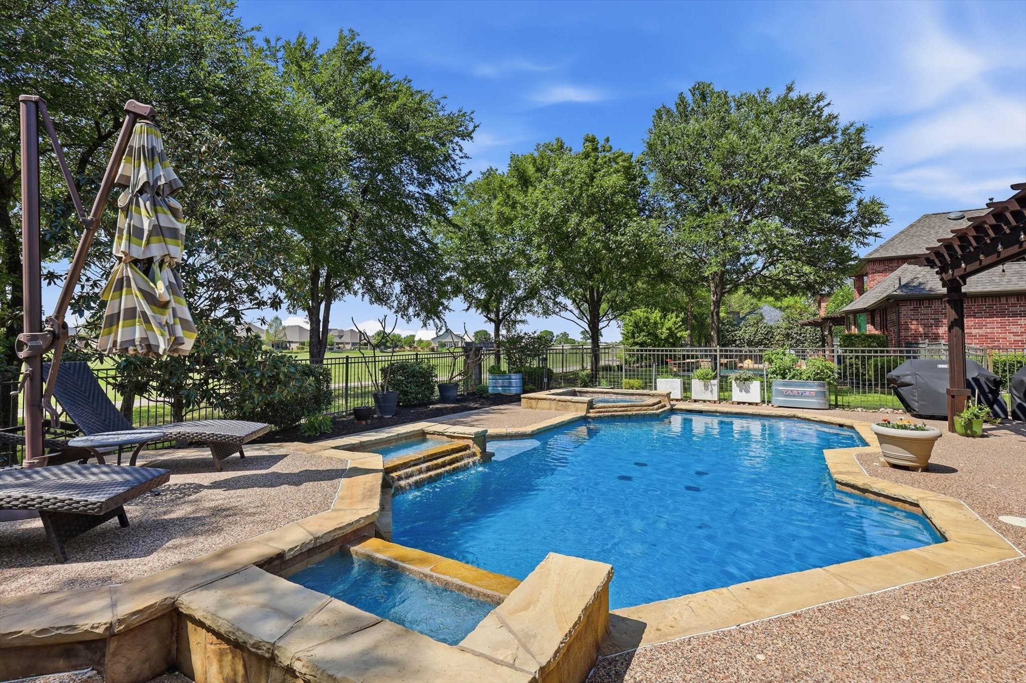 8980 Crockett Drive Lantana TX 76226