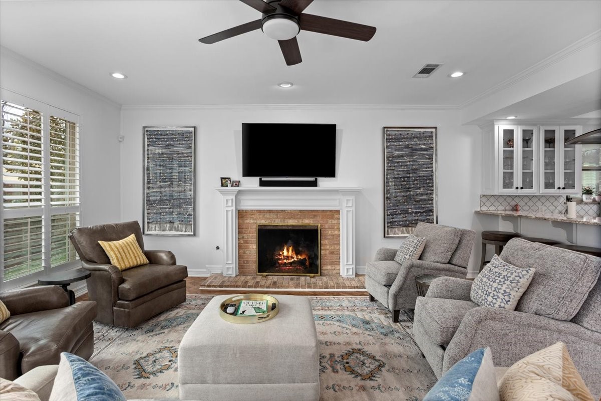 804 Roaring Springs Road Fort Worth TX 76114
