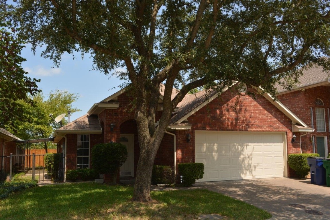 13 Country Club Place Waxahachie TX 75165