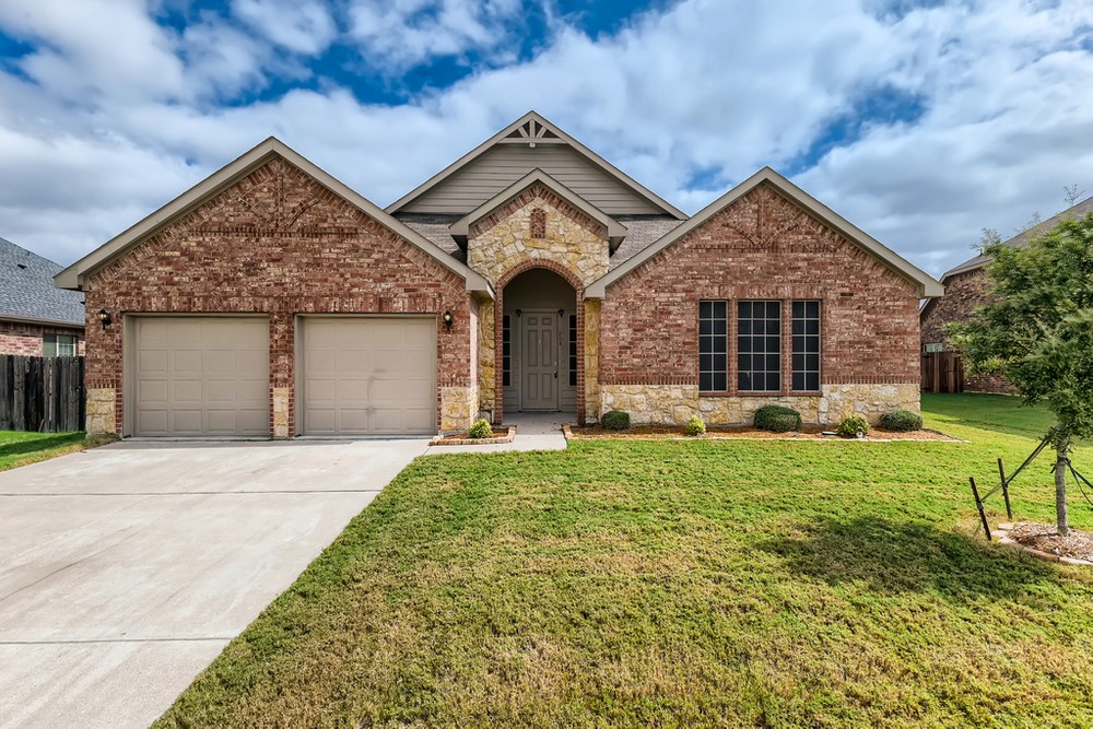 208 Plantation Drive Waxahachie TX 75165