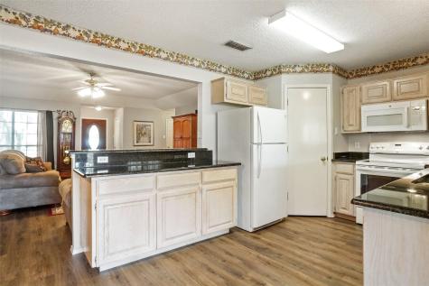 1116 Shadow Ridge Drive Azle TX 76020