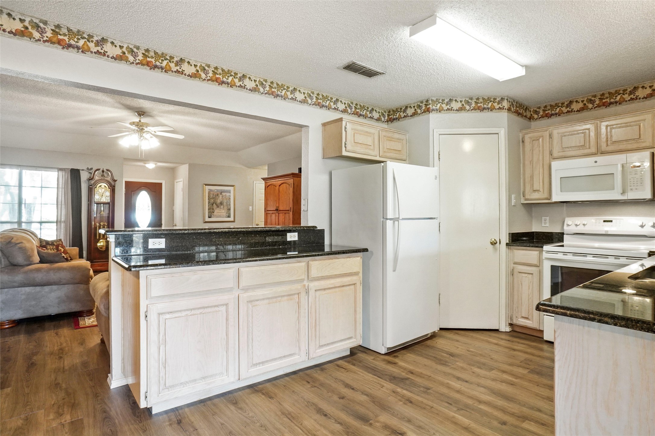 1116 Shadow Ridge Drive Azle TX 76020
