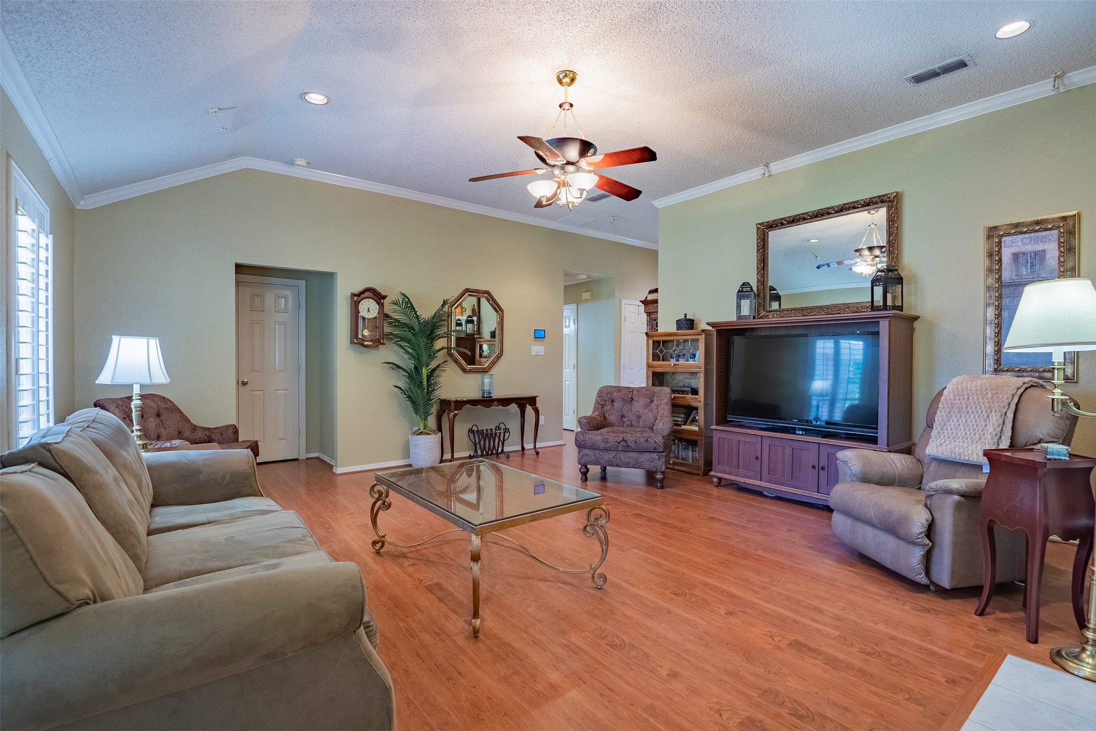 1261 Stonehill Court Kennedale TX 76060