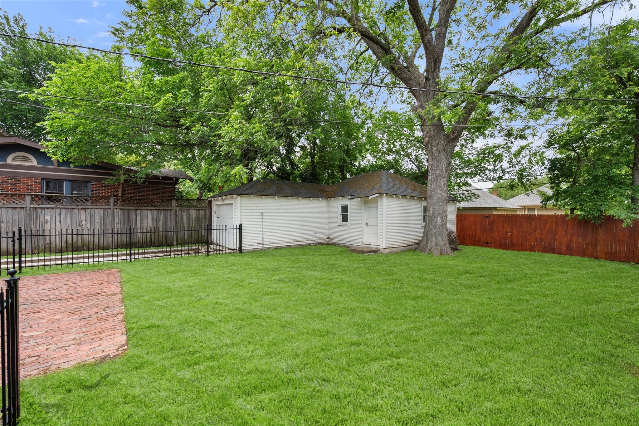 2220 5th Avenue Fort Worth TX 76110