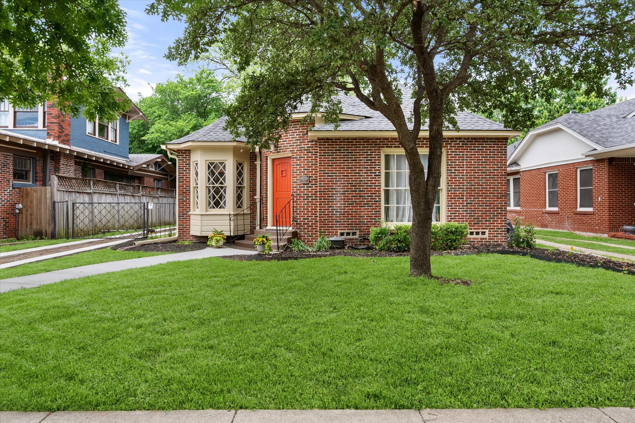 2220 5th Avenue Fort Worth TX 76110