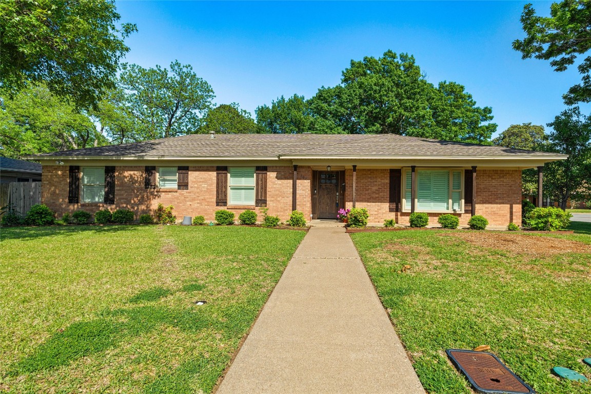 1001 Forrest Drive Arlington TX 76012