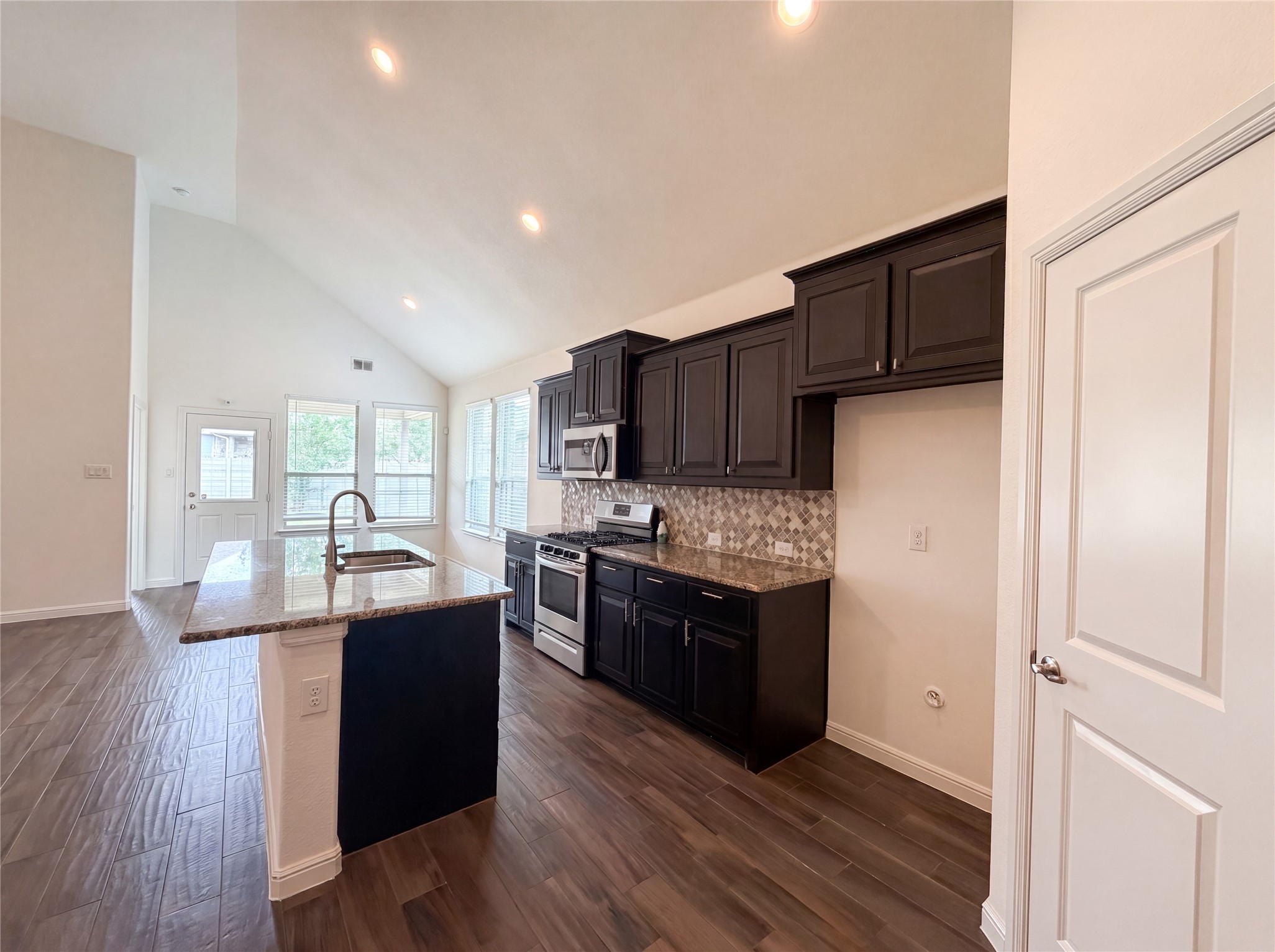 929 Dove Cove Argyle TX 76226