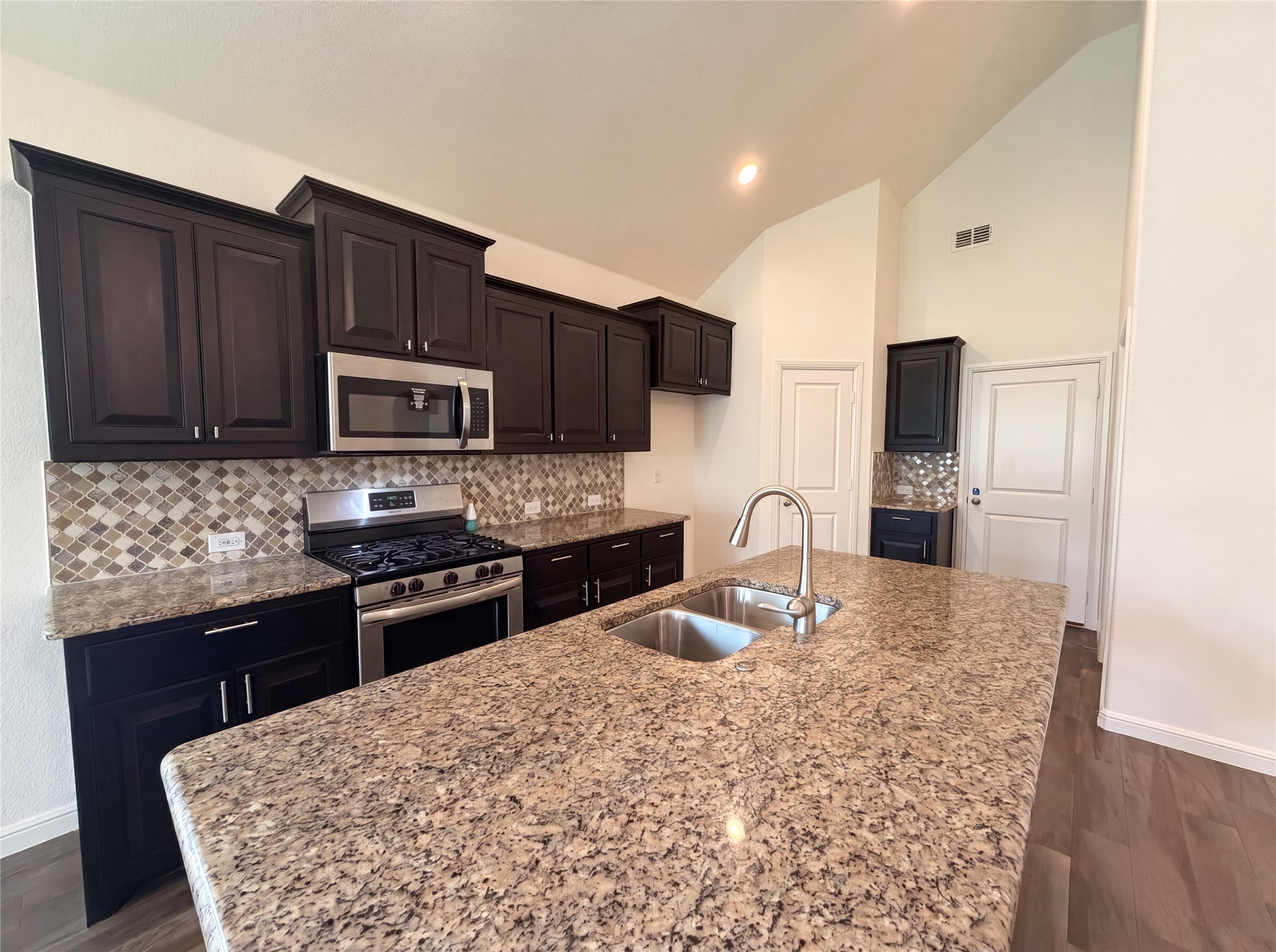 929 Dove Cove Argyle TX 76226