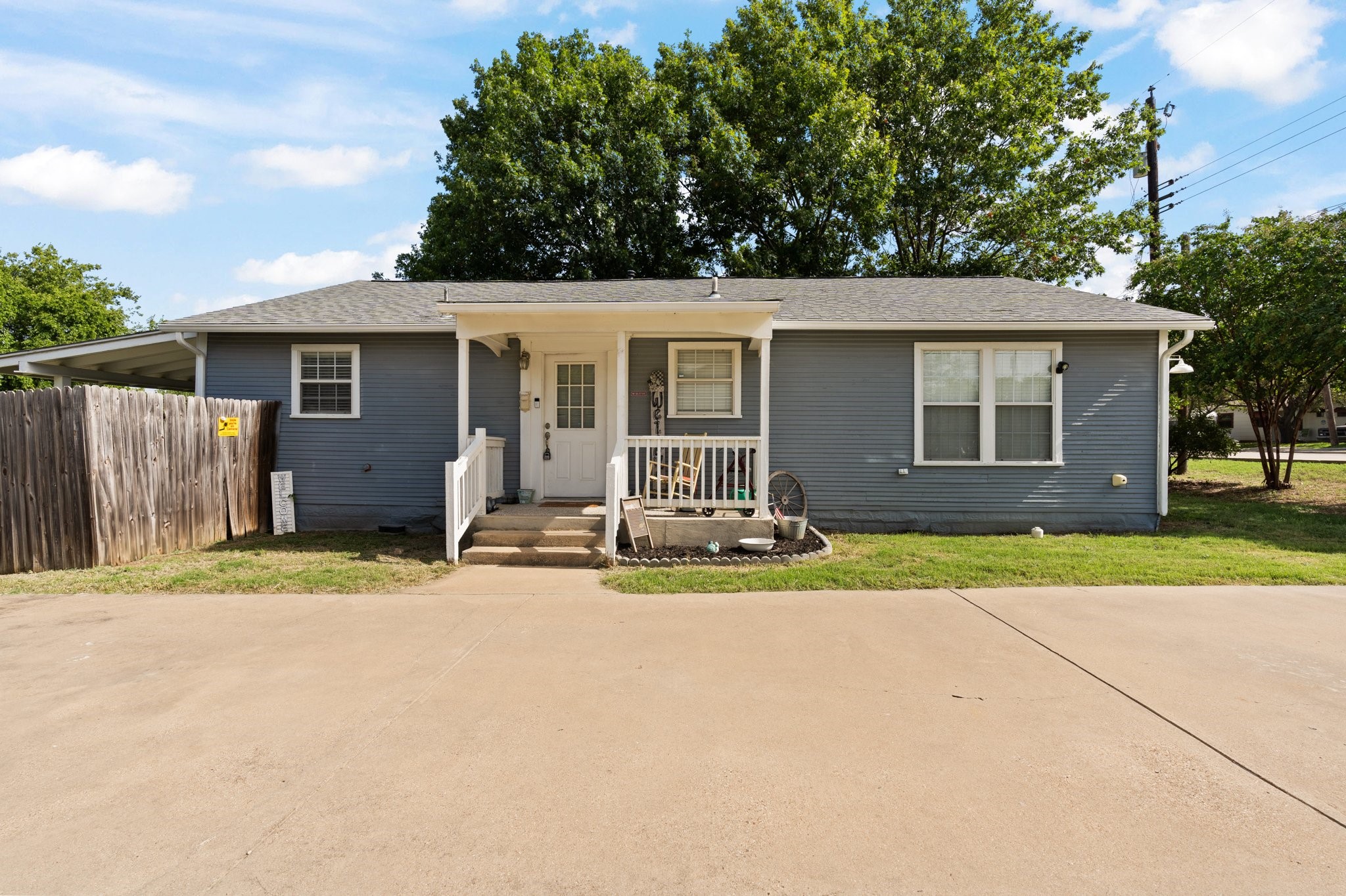 617 N Cummings Drive Alvarado TX 76009