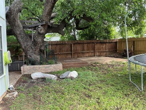 700 W Broad Street Brady TX 76825