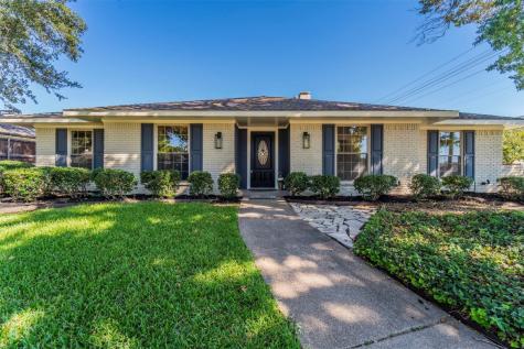 300 Canyon Valley Drive Richardson TX 75080