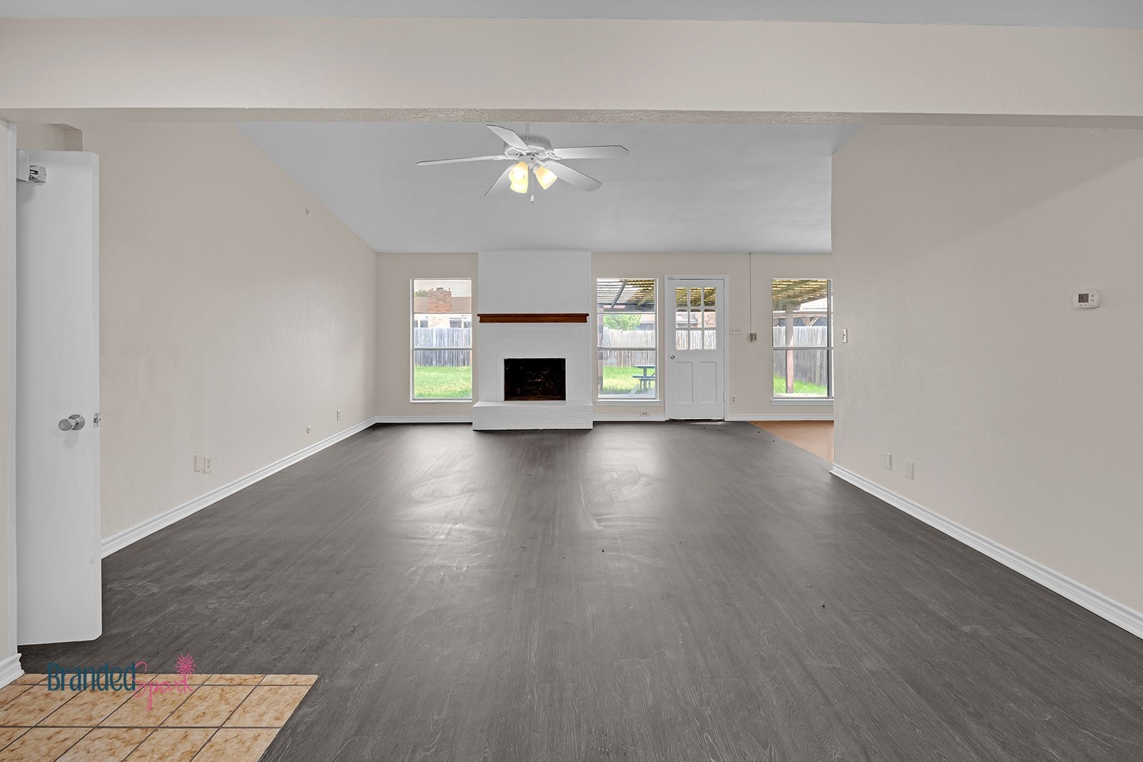 6913 Loma Vista Drive Fort Worth TX 76133